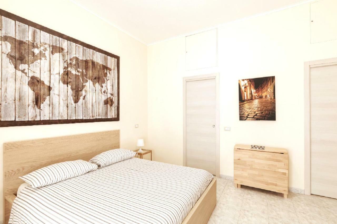 Roma Central Studio Luaran gambar