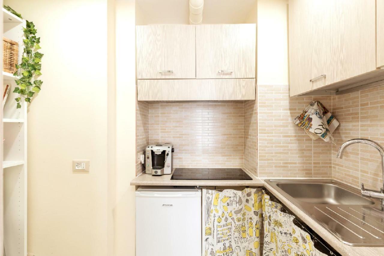 Roma Central Studio Luaran gambar